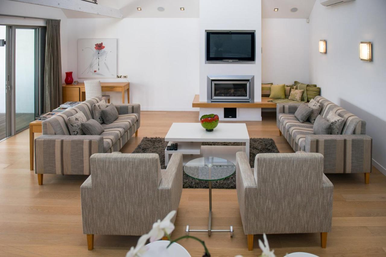 Luxurious Loft Apartments In The Heart Of Ahuriri Napier Exterior photo